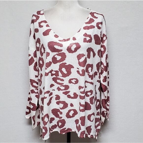 Pol Raspberry Leo Lightweight V-neck Loose Fit Side Slit Knit Sweater - Picture 2 of 13